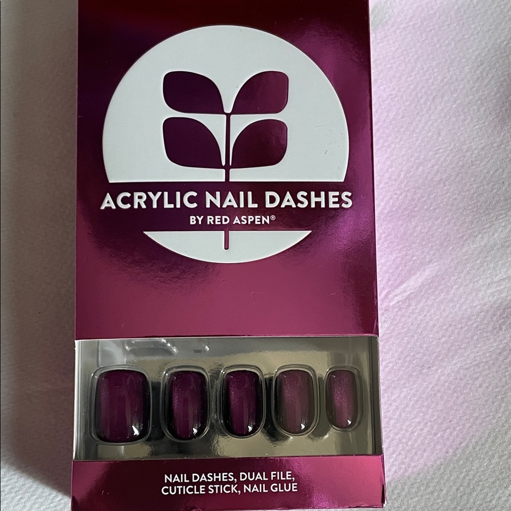 FingerNails, Red Aspen
"Big + Bold, Beth"